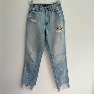 Abercrombie and Fitch mom jeans